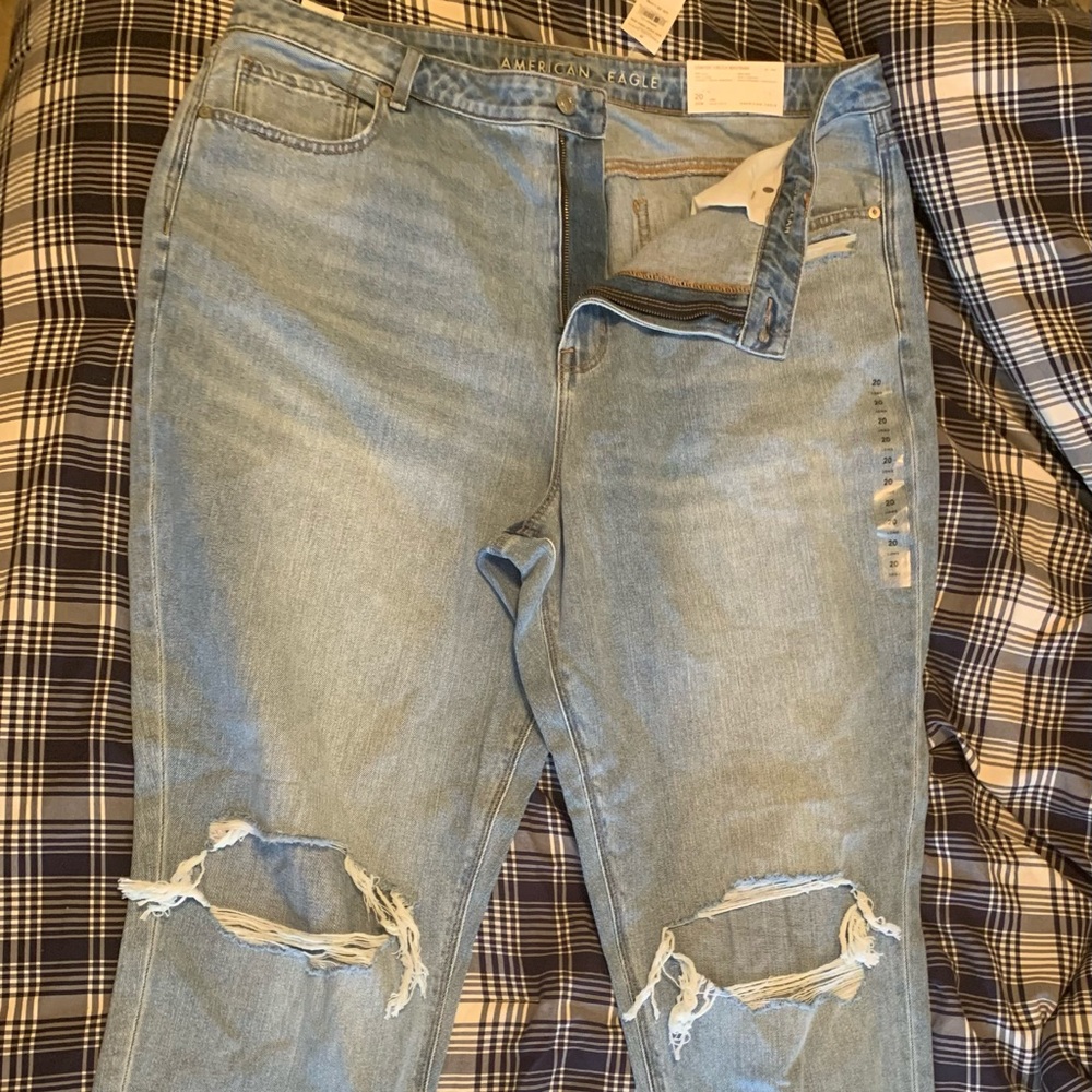 American Eagle Mom Jeans